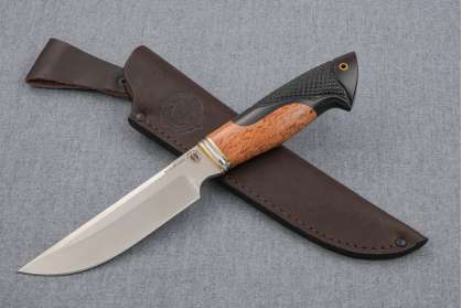 Нож Походный, сталь М390, стабилизированная карельская береза, граб, резьба