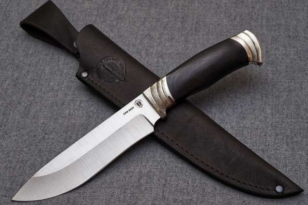 Нож Беркут, клинок из стали Crucible CPM S90V, рукоять художественное литье мельхиор, морёный граб