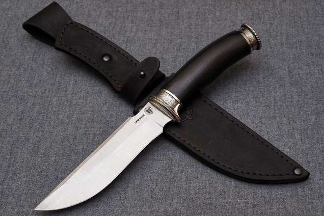 Нож Таежный-2, клинок из стали Crucible CPM S90V, рукоять художественное литье мельхиор, морёный граб